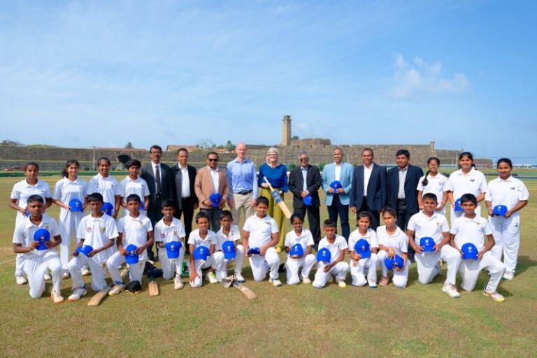 Australian Governor-General Visits Galle International Cricket Stadium