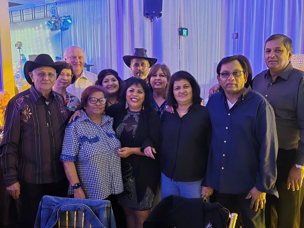 Fabulous Suzi Flückiger and No Limit were on fire at the St John's College Nugegoda Country and Western night. - By TREVINE RODRIGO IN MELBOURNE.