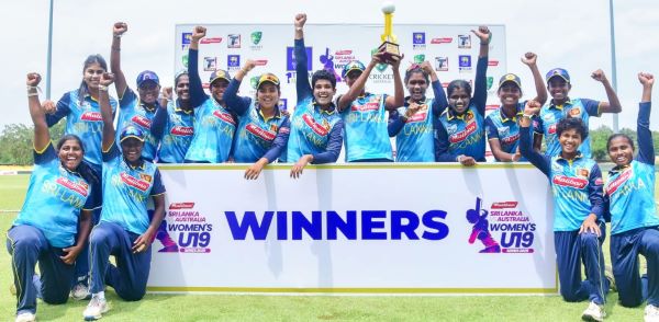 Sri Lanka rue missed opportunities in World Cup opener against India. - BY TREVINE RODRIGO IN MELBOURNE. (eLanka Sports Editor).
