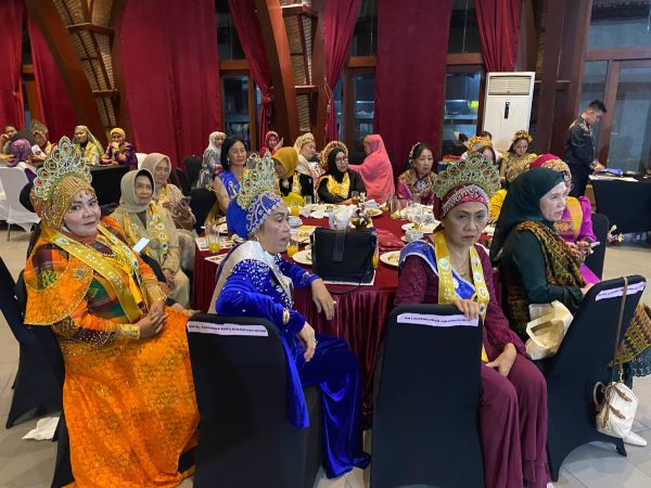 Koch makes history at Royal World Summit