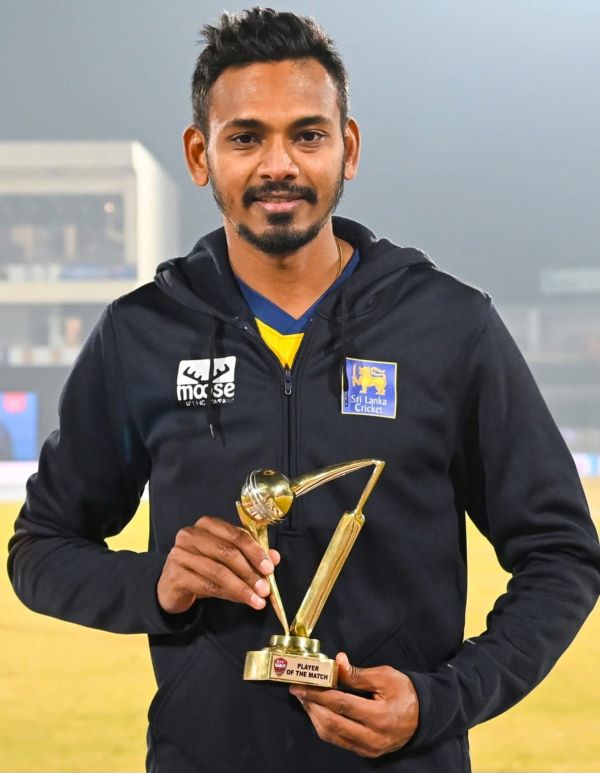 Sri Lanka scramble into tri-series final after titanic struggle.