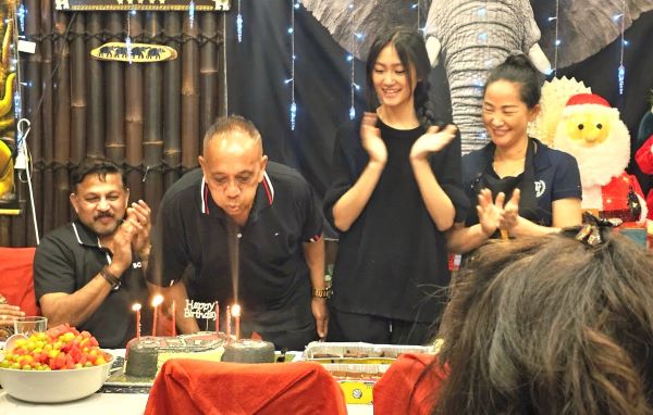 Birthday celebration for Chrs Cannon winds down Thai Street Food in Bentleigh operations until next year. - By Trevine Rodrigo in Melbourne.