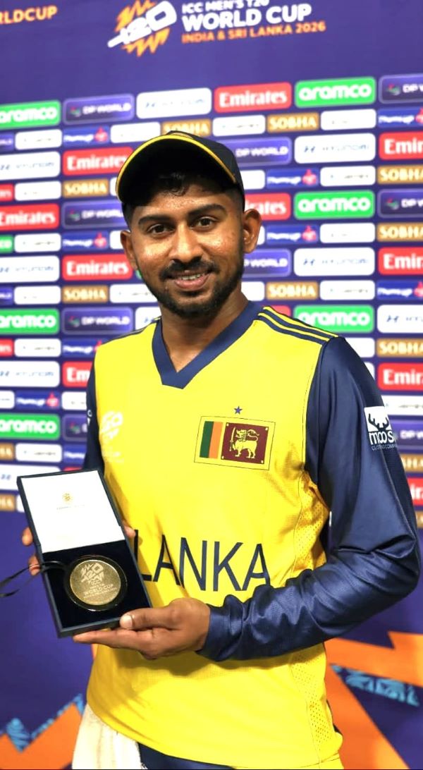 Sri Lanka on track to go deep if batting fires=eLanka 07