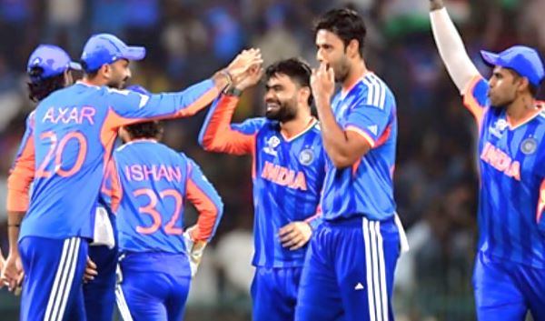 Sri Lanka on track to go deep if batting fires=eLanka 07