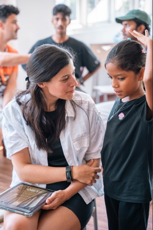 International Cast of La Bamba! The Song of Veracruz Arrives in Colombo