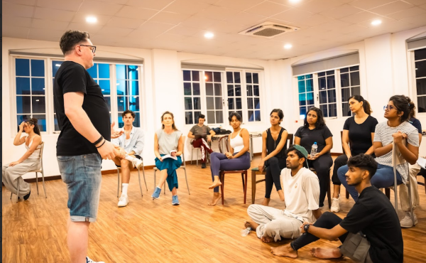 International Cast of La Bamba! The Song of Veracruz Arrives in Colombo