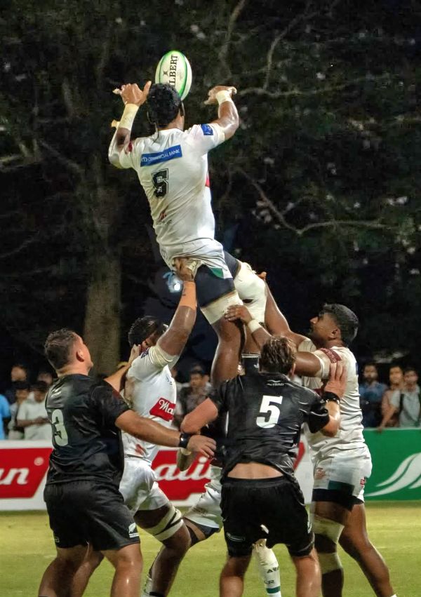 Small Blacks scamper home in a hotly contested first Test against spirited Tuskers 02