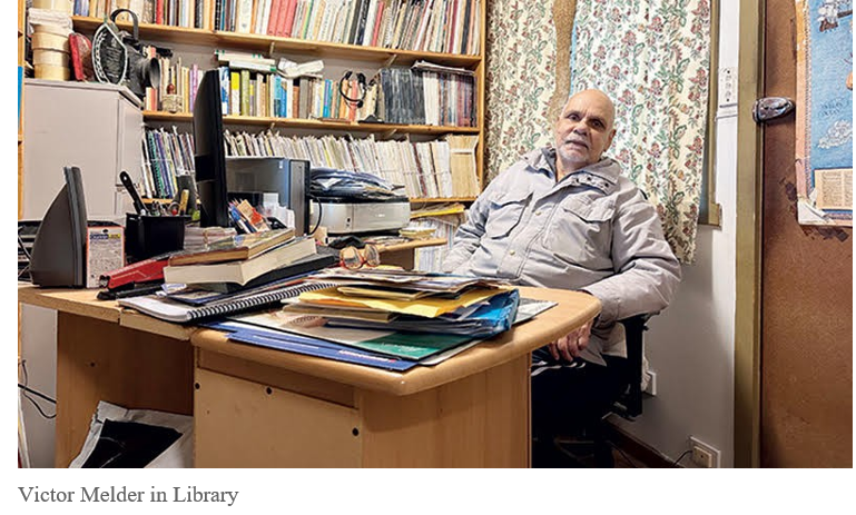 Victor Melder in Library