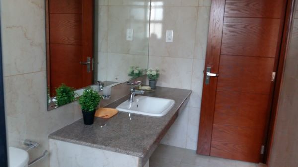Luxury Apartment – Inner Flower Rd, Col 3