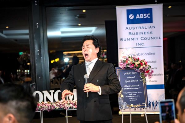 Mr Simon Kim (Tenor, Opera Australia)