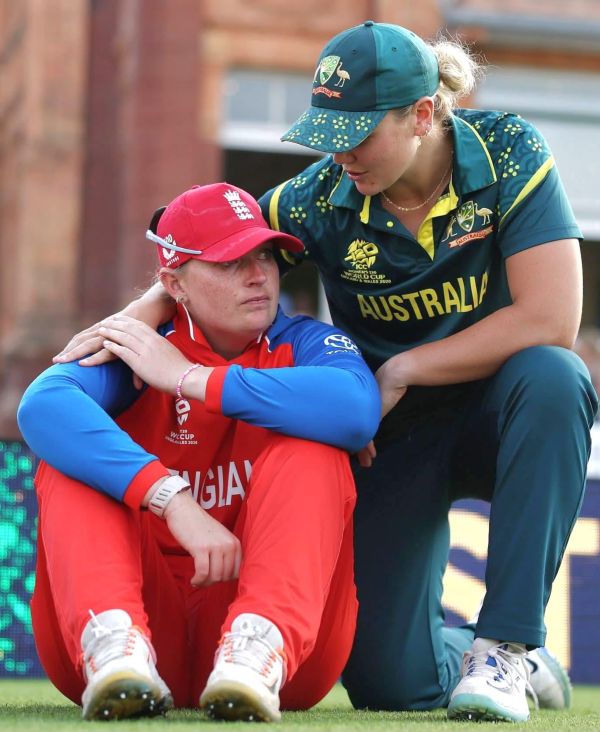 Magnificent seven for World Cup winning Aussie women at Lords