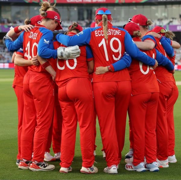 Magnificent seven for World Cup winning Aussie women at Lords